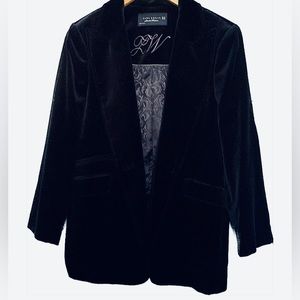 ZARA Limited Edition, black velvet blazer🔆🔆🔆Sale